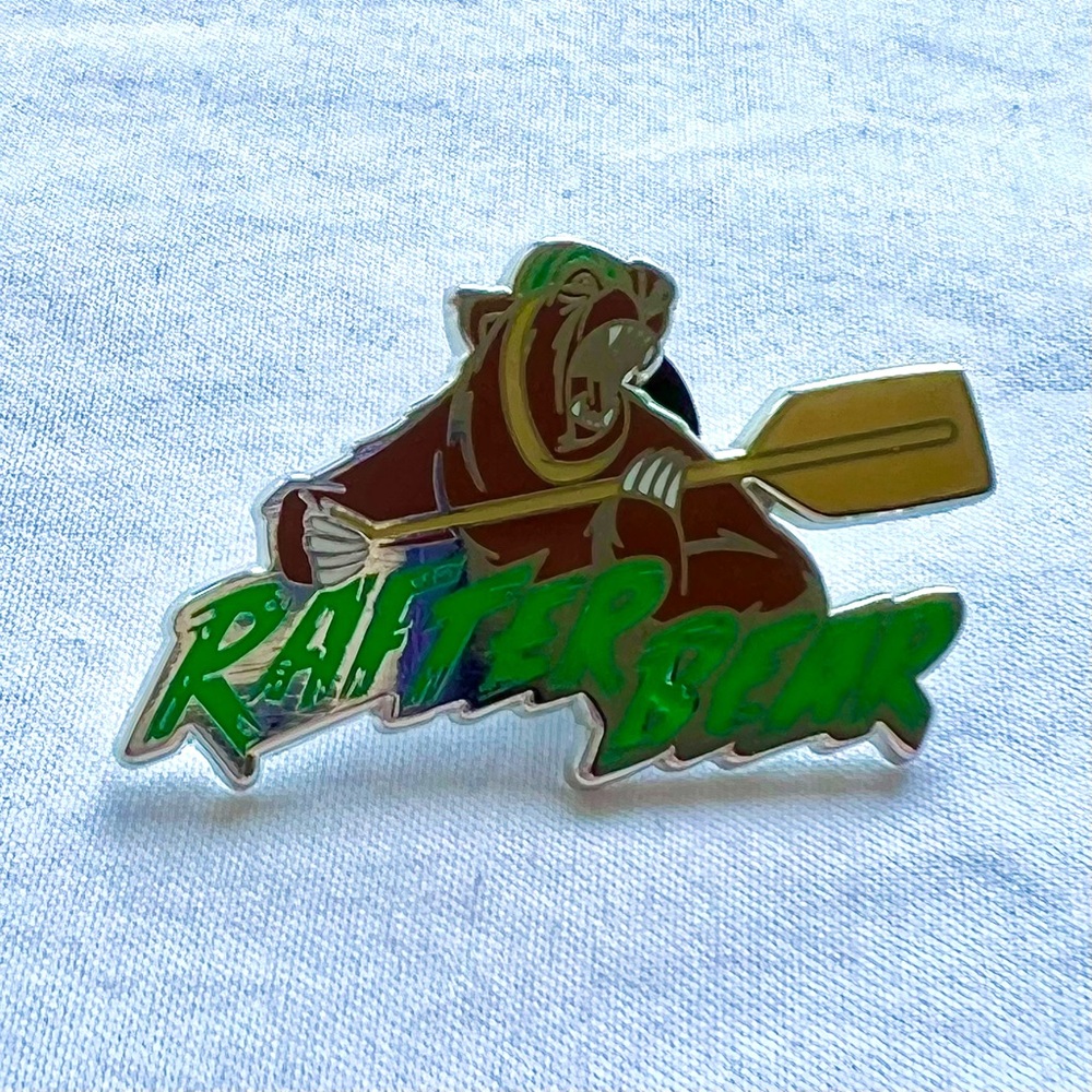 ✨ 2/$15 or 3/$20 ✨ Disney Fantasyland Football Rafter Bear Pin - Picture 1 of 3